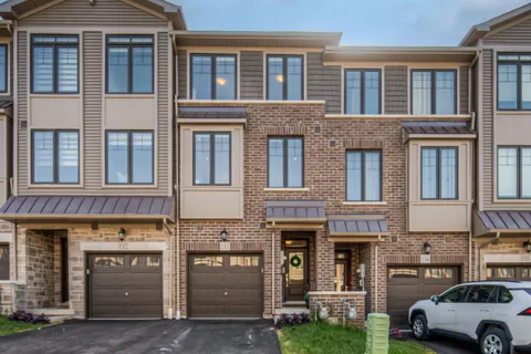 10 Birmingham Dr. 133 Drive, ON N1R 0C6