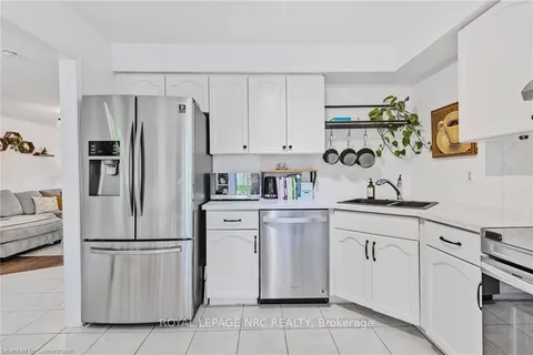 181 Livingston Avenue, ON L3M 5M3