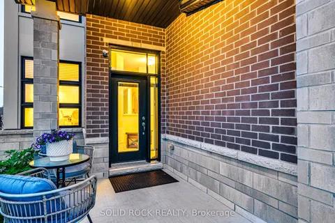 326 Memorial Grove, ON K1X 0C8