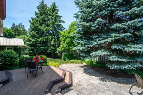 162 Ambleside Court, ON N2K 3E4