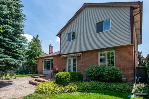 162 Ambleside Court, ON N2K 3E4