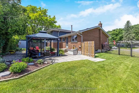 10 Gilston Parkway, ON N3L 3K6