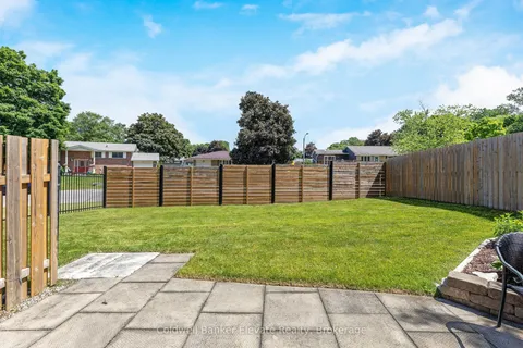 10 Gilston Parkway, ON N3L 3K6
