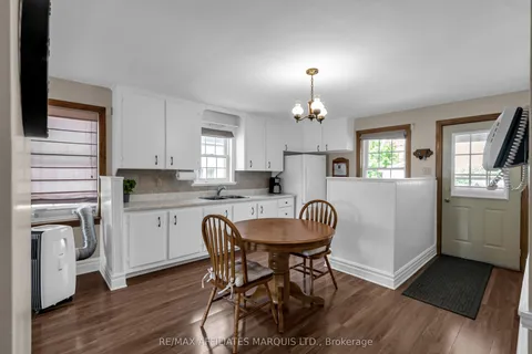 15-15A Christy Street, ON K6H 3B9