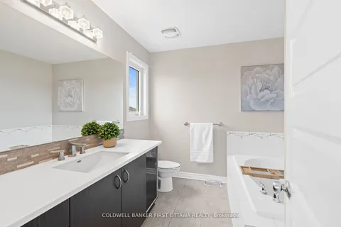 2459 ESPRIT Drive, ON K4A 0S3