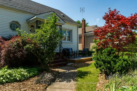 19 Columbia Street, ON L2R 5H5