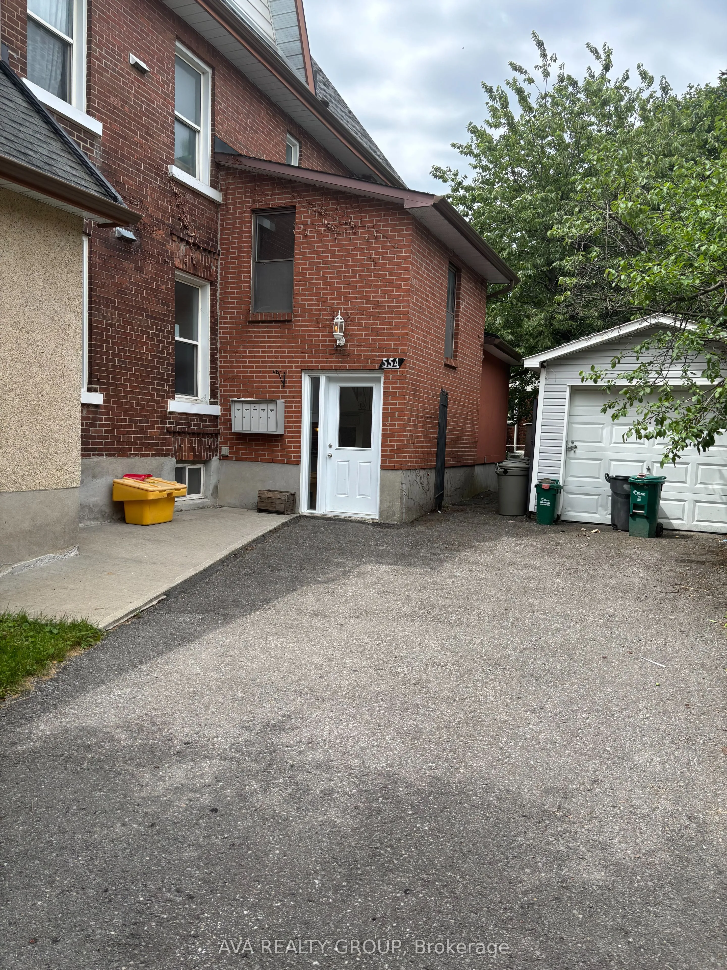 554 Highcroft Avenue, ON K1Z 5J5