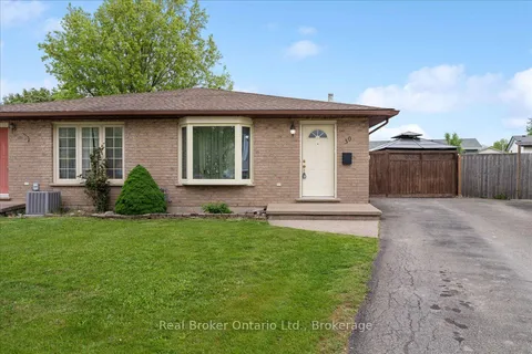 30 Rainbow Court, ON L3C 6R4