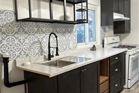 3852 Roxborough Avenue, ON L0S 1B0