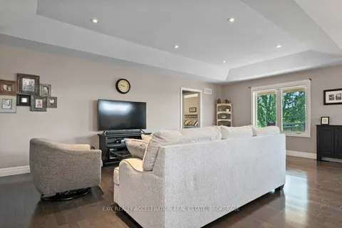 79 Hartwood Crescent, ON K7R 0A8