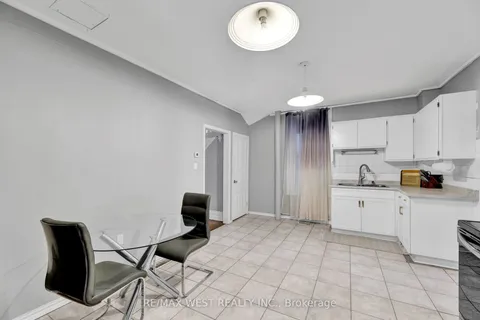 318 Simcoe Street, ON N4S 1J3