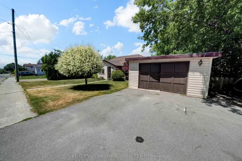 102 Crown Street, ON K8V 1P4