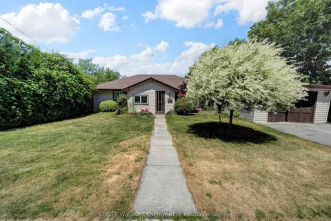 102 Crown Street, ON K8V 1P4