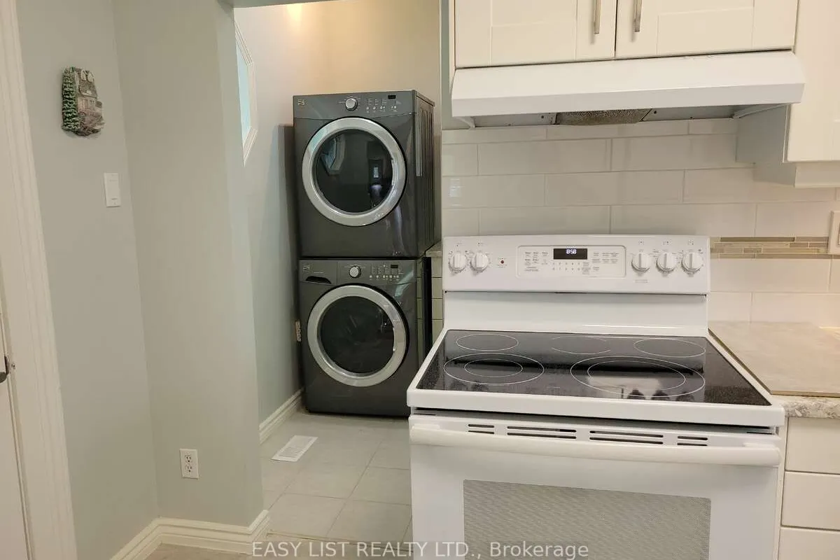 8 Argyle Street, ON N6H 1Y3