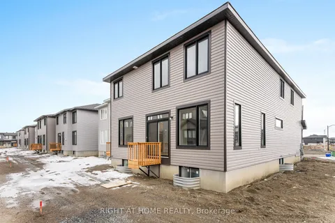 118 Lumen Place, ON K1W 0S9