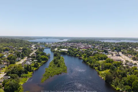9 Addie Street, ON P2A 2J9