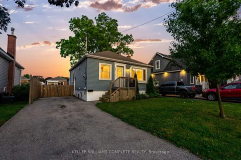 207 East 33rd Street, ON L8V 3T7