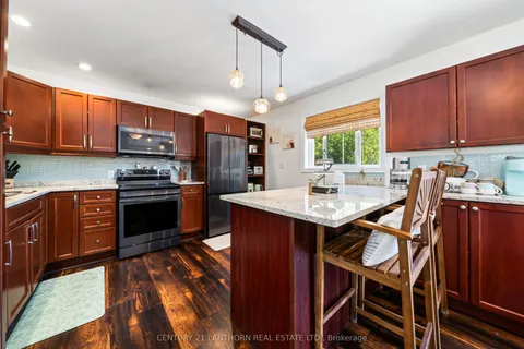 11807 LOYALIST Parkway, ON K0K 2T0