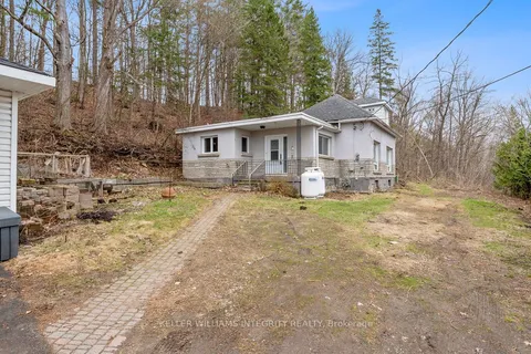 3722 St Joseph Boulevard, ON K4A 0Z5