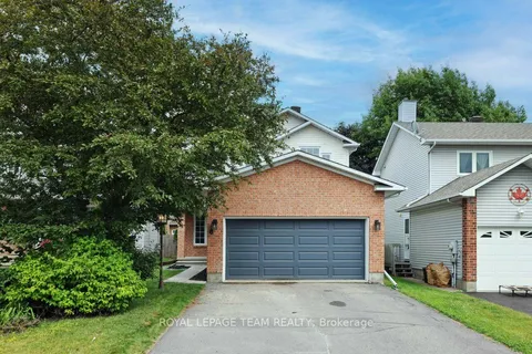 8 Black Rivers Place, ON K2M 2E2