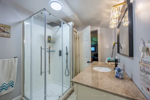 18 ADDISON Avenue, ON N0J 1T0