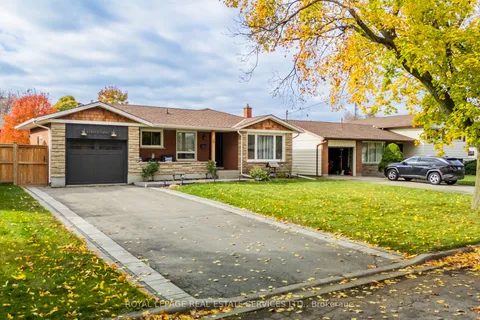 49 Royal Manor Drive, ON L2M 4L2