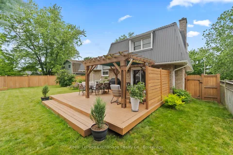 21 Penetangore Row, ON N2Z 2M3