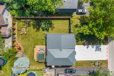 21 Penetangore Row, ON N2Z 2M3