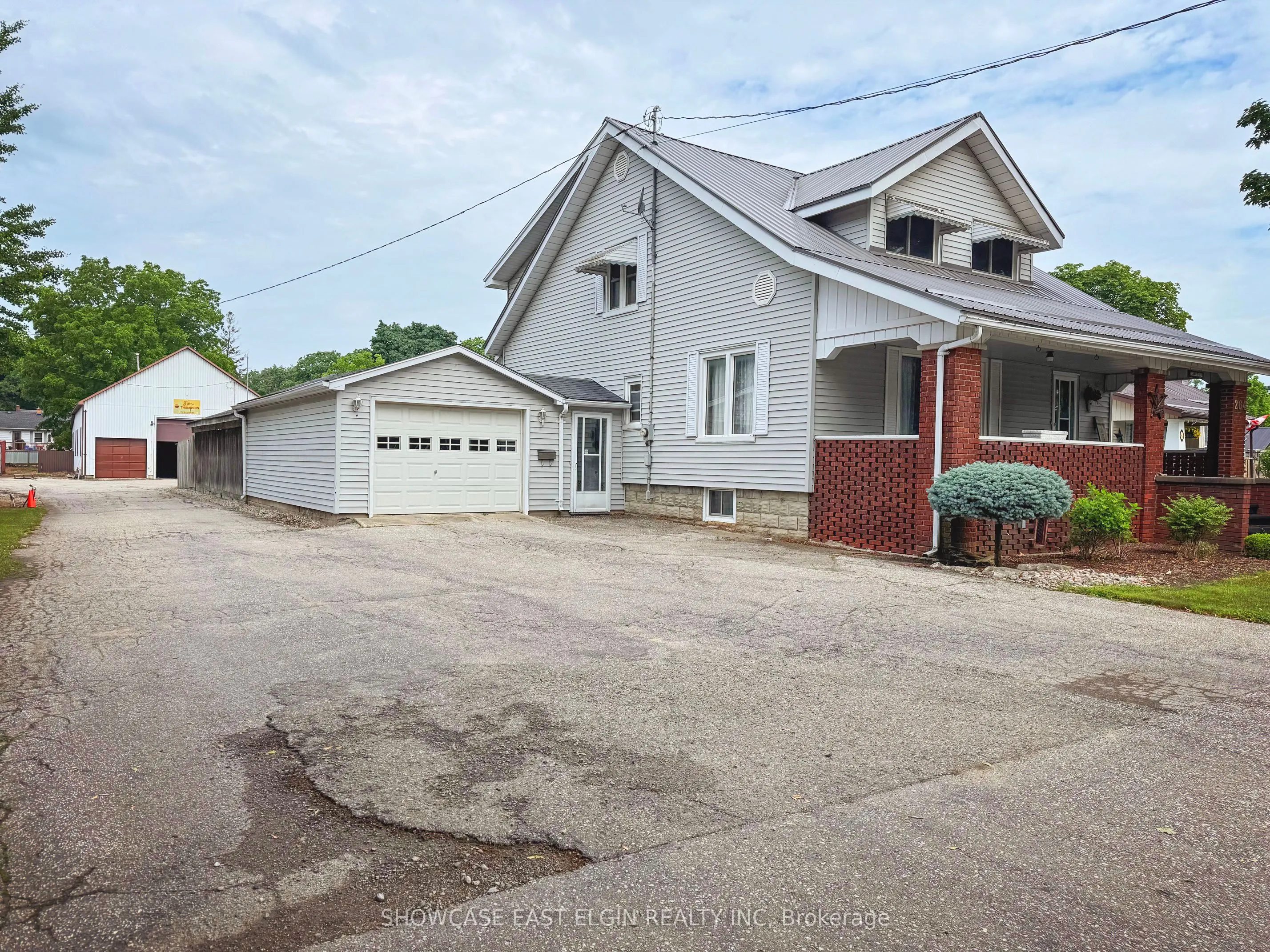 264 John Street, ON N5H 2E2