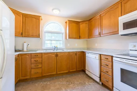 27 Bursthall Street, ON K0K 2M0