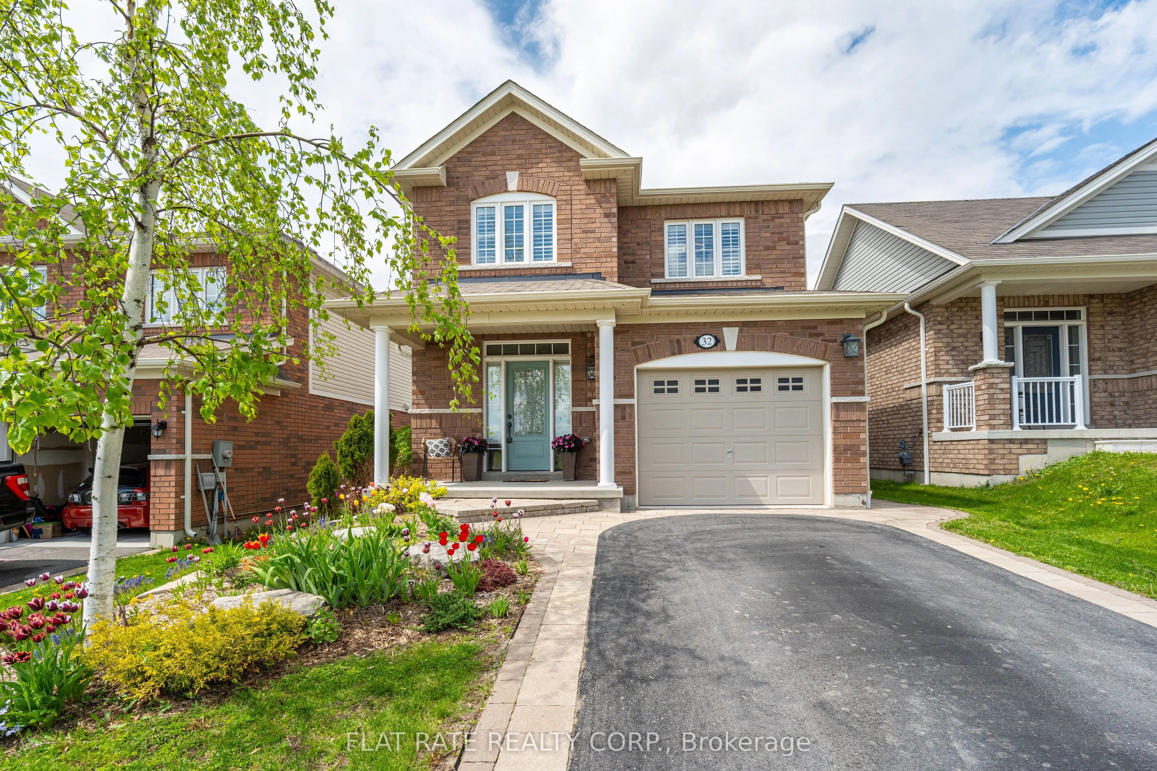 32 Paul Rexe Boulevard, ON K9J 0G4