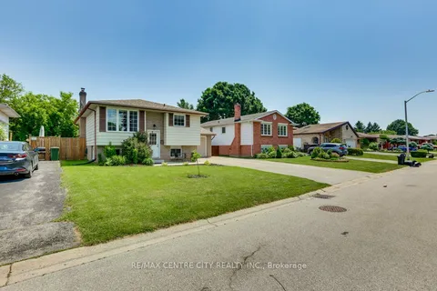 32 McLarty Drive, ON N5R 5J8