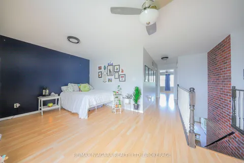 18 Roxborough Court, ON L2M 6E3