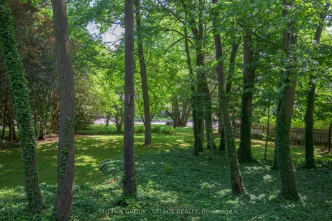 1625 Hillside Drive, ON N6G 2R1