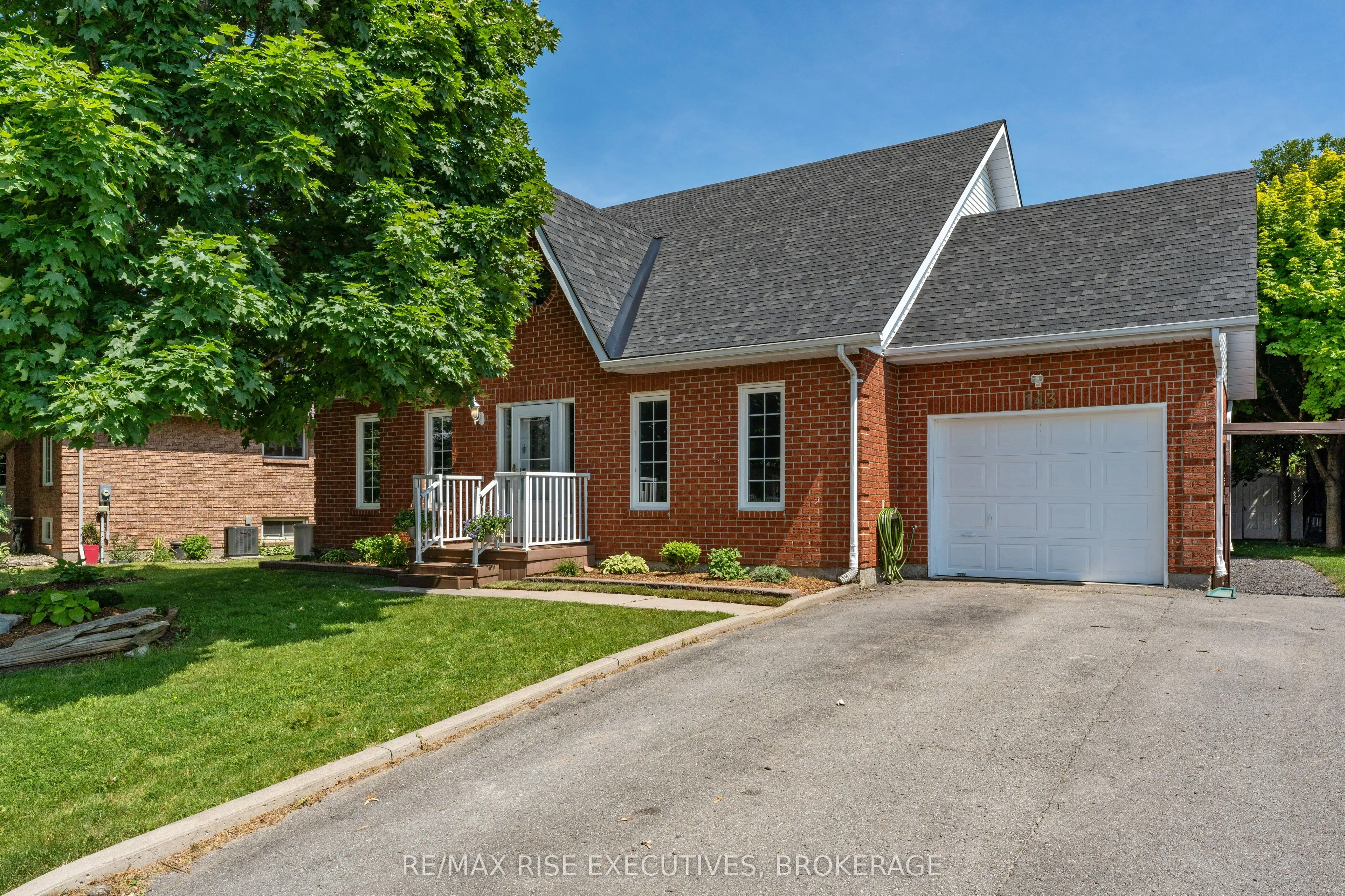 143 Greenlees Drive, ON K7K 6R5