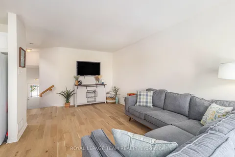 138 Freeport Drive, ON K2M 0A8