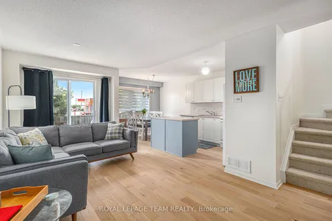138 Freeport Drive, ON K2M 0A8