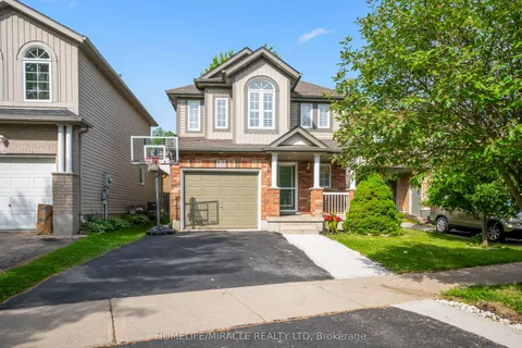 831 Whitecap Avenue, ON N2K 4L4