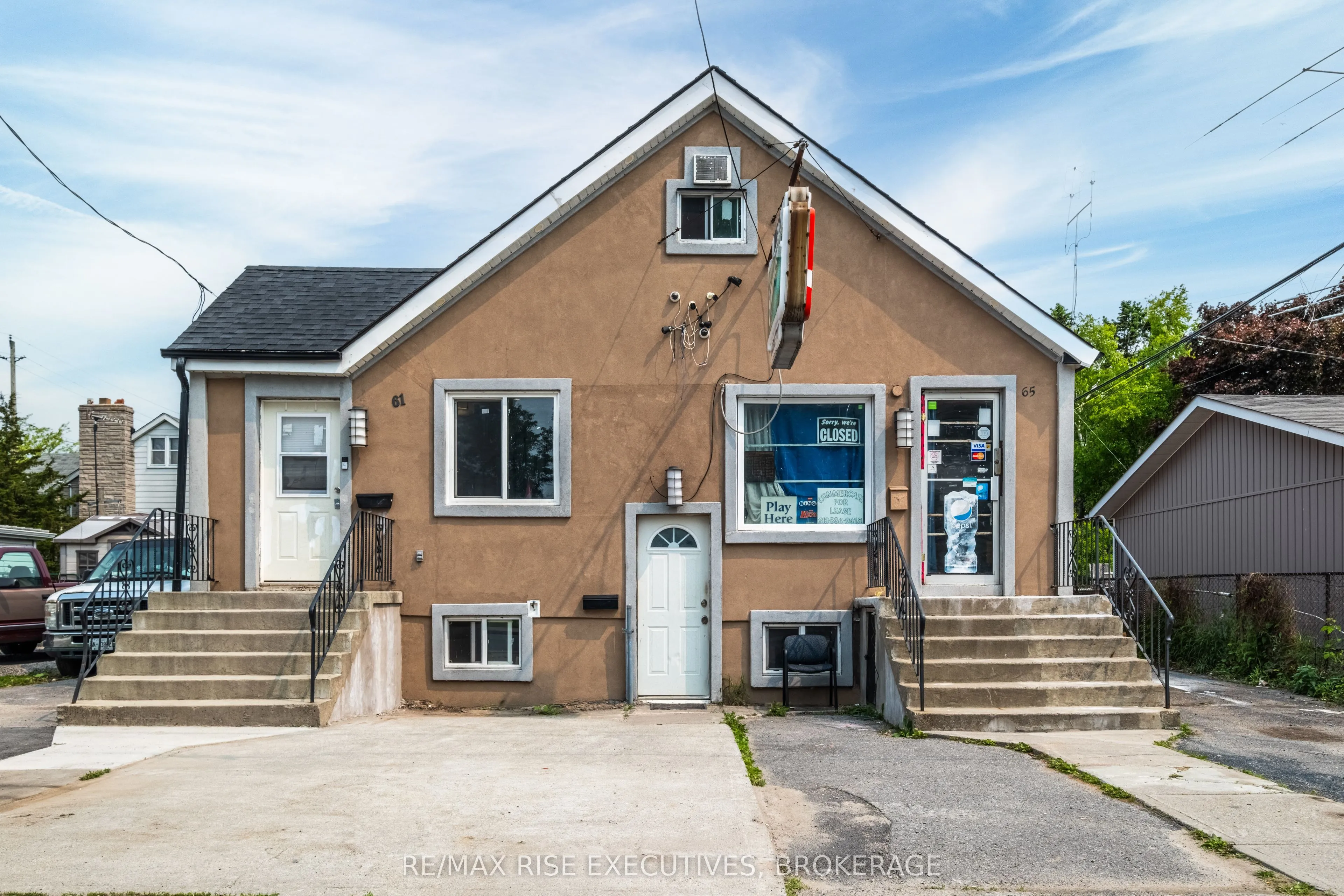 61 Seventh Avenue, ON K7K 2M5