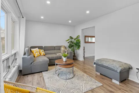 102 Dundee Drive, ON N3W 1J8
