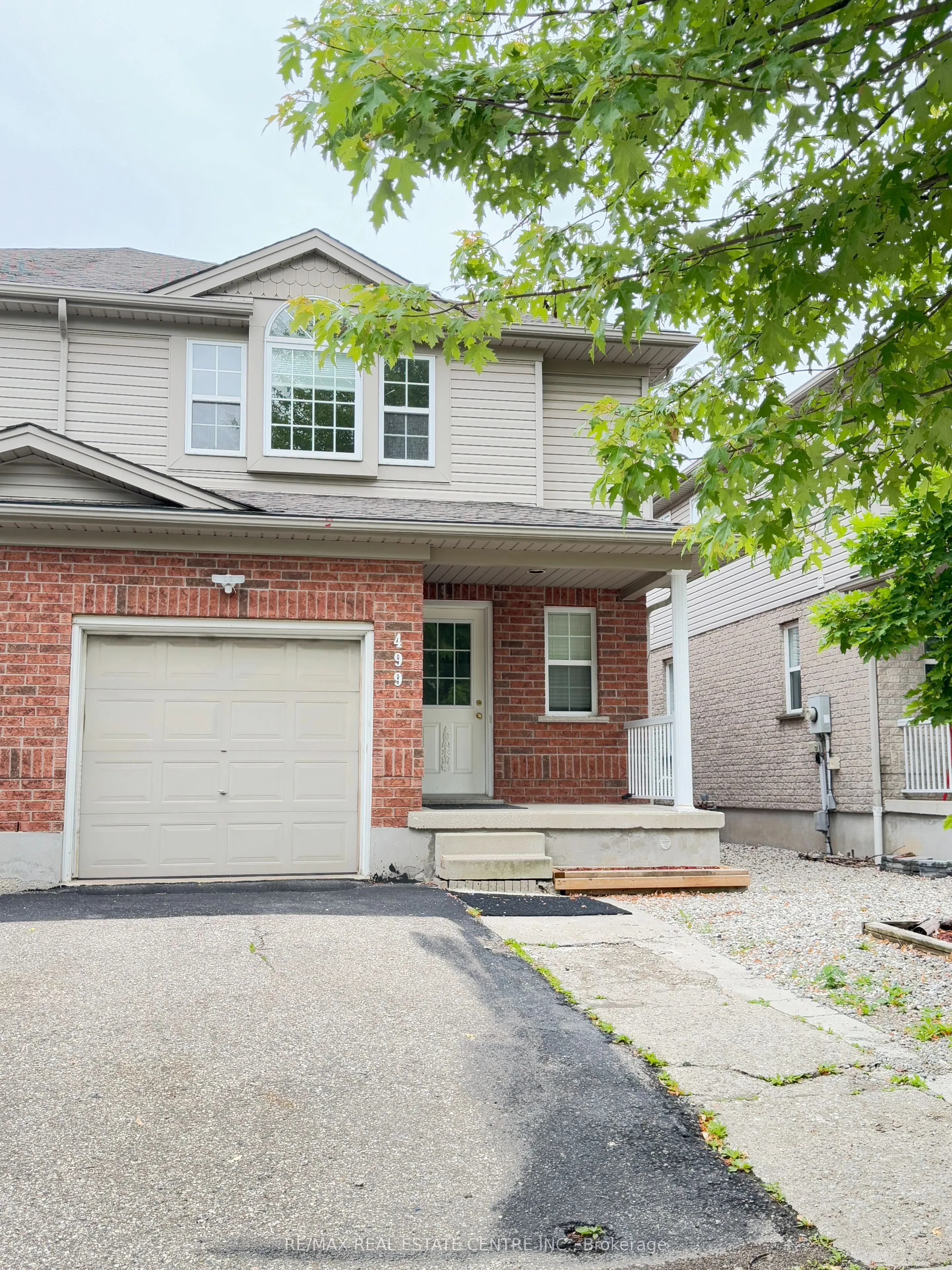 499 Dansbury Drive, ON N2K 4K8