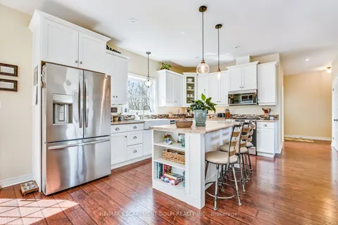 364 Sumbler Road, ON L3B 5N8