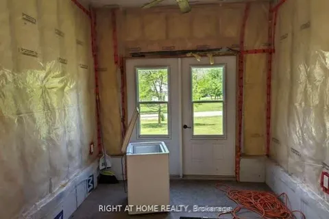 4 Lakeshore Road, ON K0K 2M0