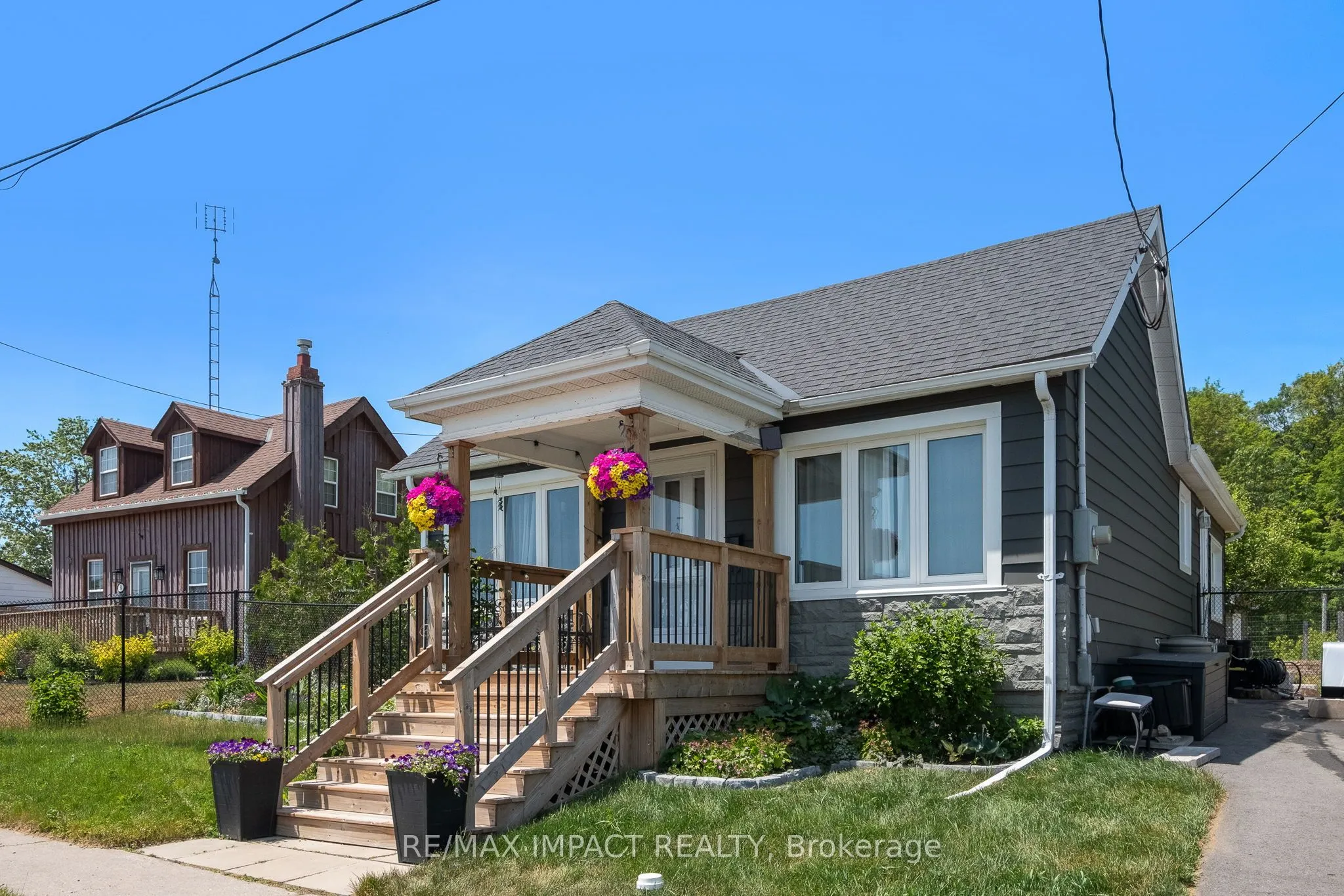 50 Alexander Street, ON L1A 1B3