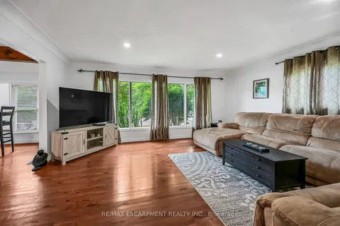 4 Clifford Street, ON N0A 1N0