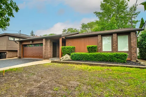 65 Hillcrest Avenue, ON L2R 4Y4