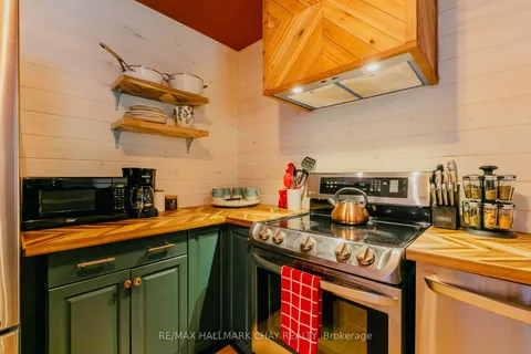 111 Revell Street, ON P1P 0E3