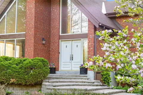 1700 Lakeshore Drive, ON K4P 1H1