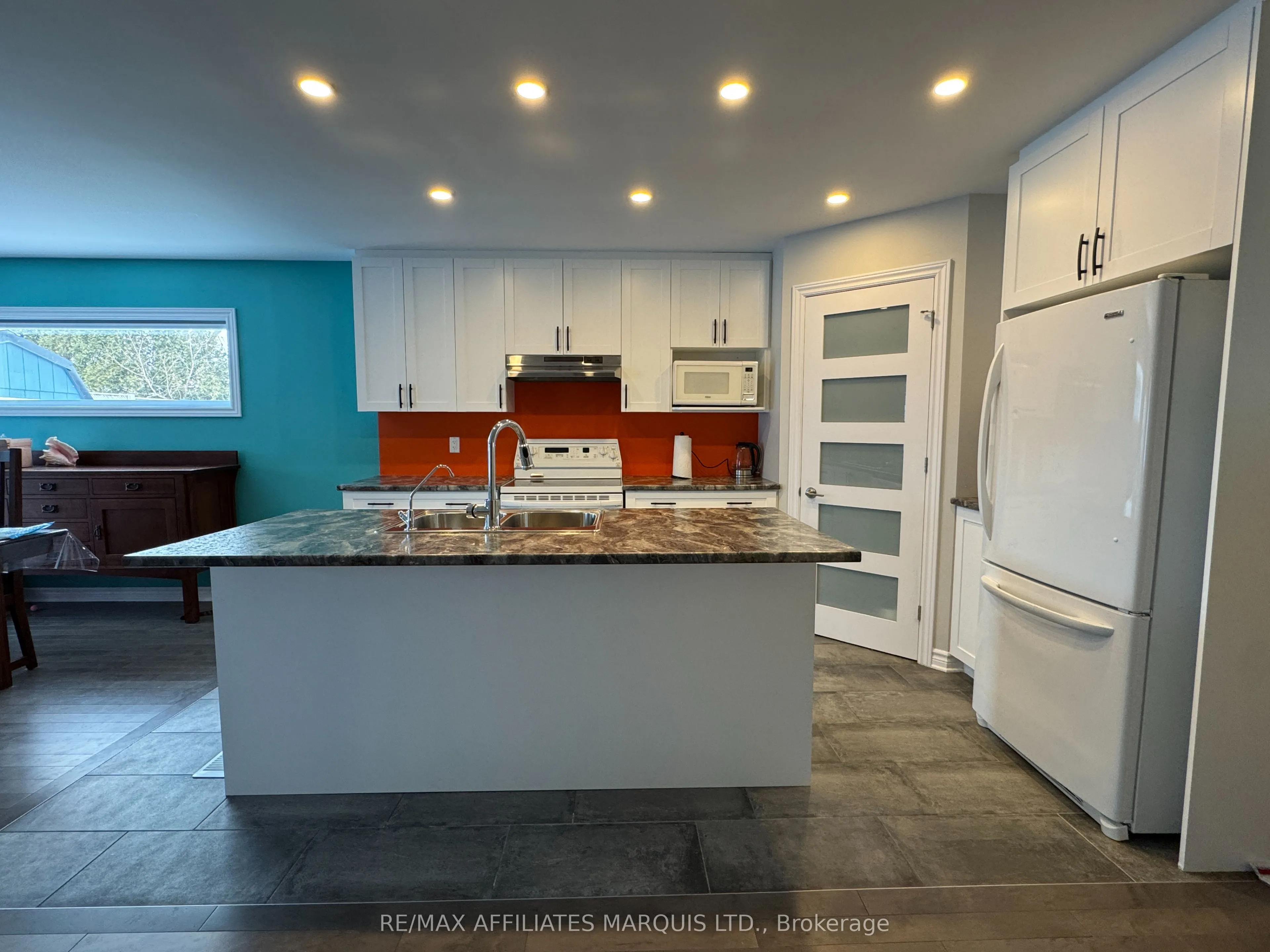 306 Belfort Crescent, ON K6H 0H3