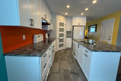 306 Belfort Crescent, ON K6H 0H3